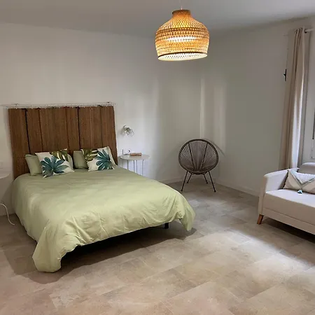 Appartement Arena *